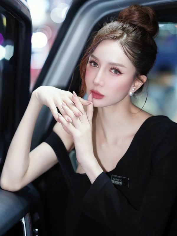 Kanyanat Saeang สวย