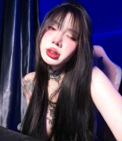 ellekamponx OnlyFans