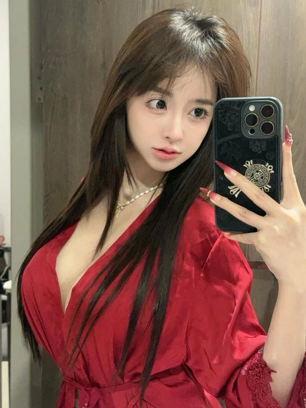 Khunnooice สาวน้อย